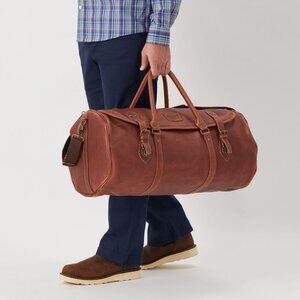 Duluth Trading Co Lifetime Leather Duffle Bag - Beautiful - Perfect Condition!